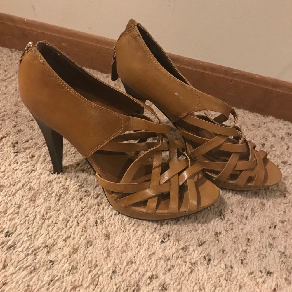 Peanut butter sandal